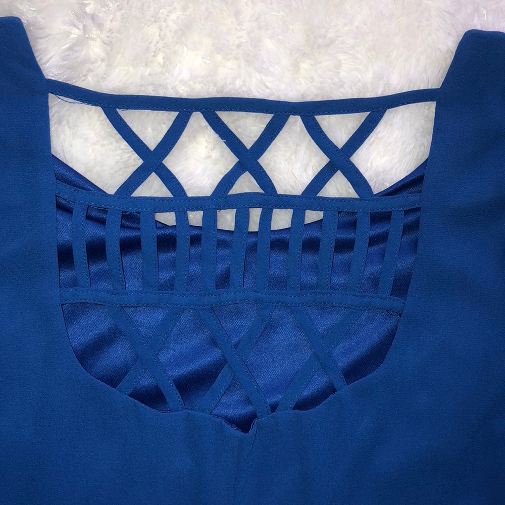 Dress - Picture 3 of 3